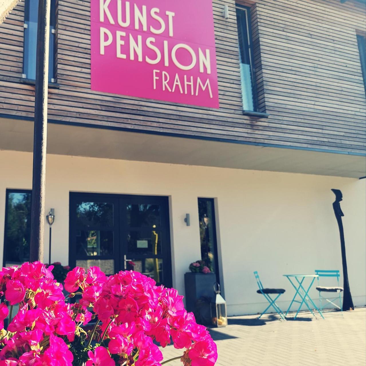 Kunst Pension Frahm Basthorst  Eksteriør billede